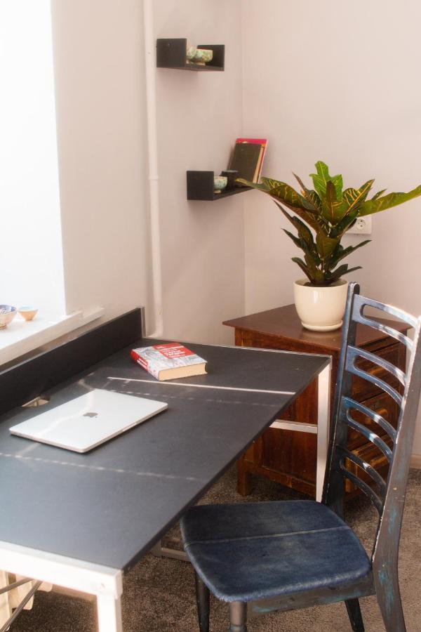 Entire 2-Bedroom Authentic Flat เคียฟ ภายนอก รูปภาพ
